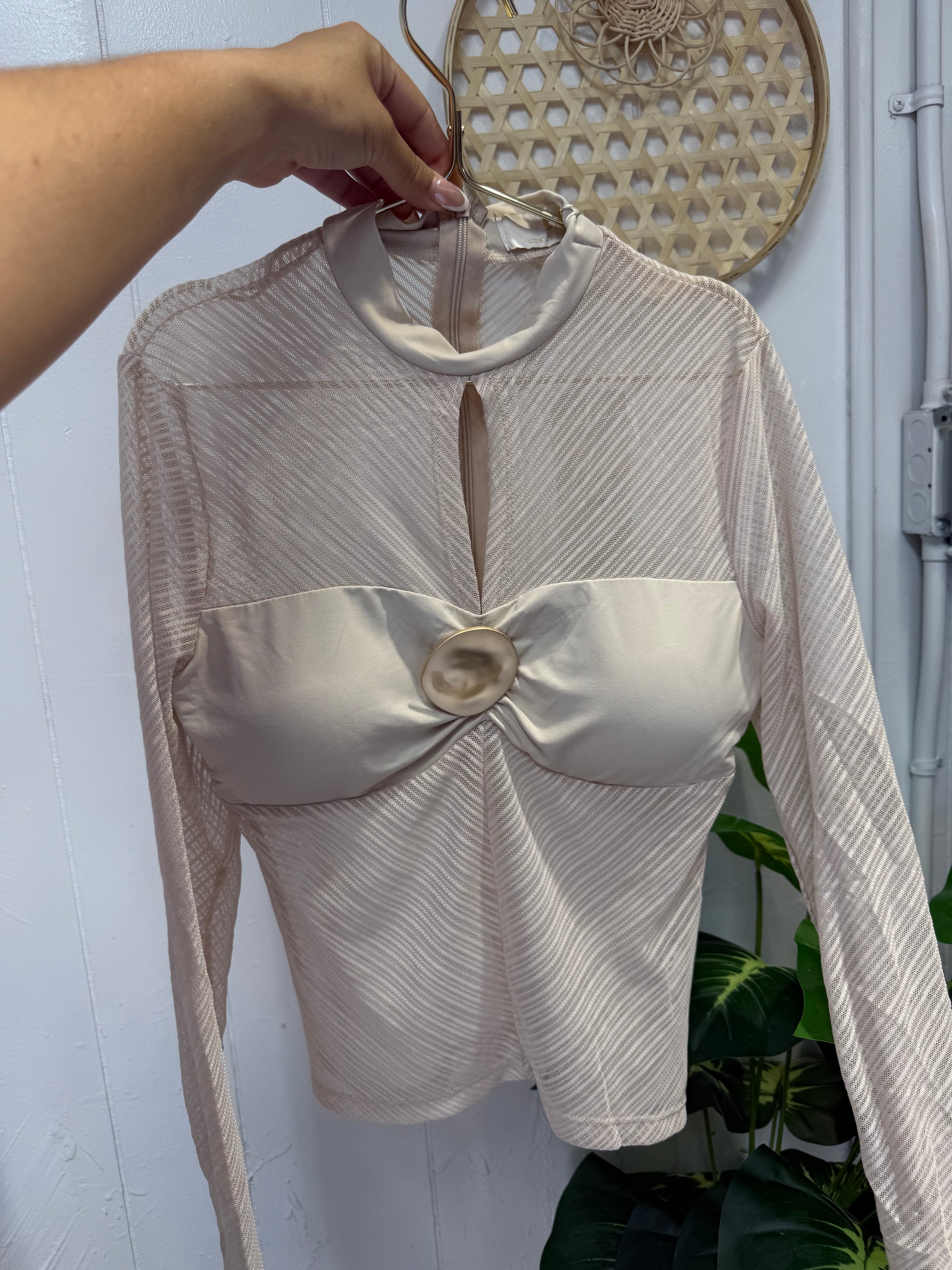 PEARL CHIC BLOUSE